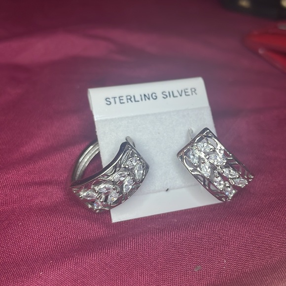 Chunky hoops earrings - Picture 3 of 12